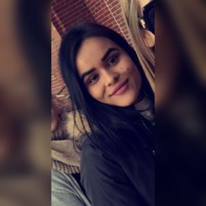 Meet your Posher, Leticia